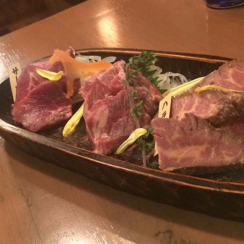 馬刺し3店盛り(ワイン食堂 馬肉de BON)