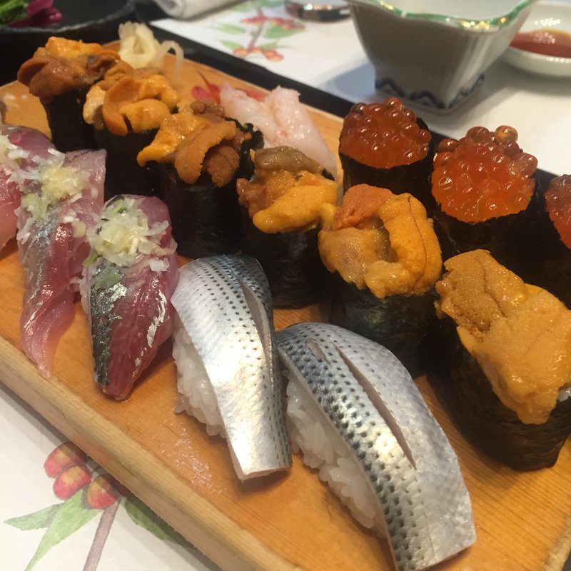 ウニ いくら アジ コハダ(江戸前 びっくり寿司 恵比寿店)