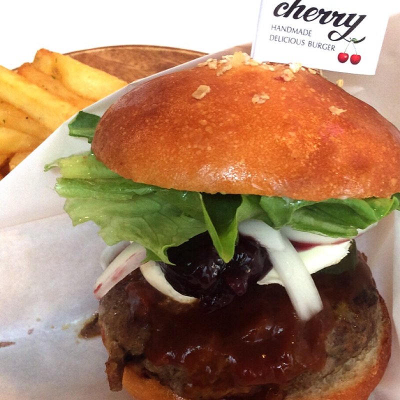チェリーバーガー(CHERRY BURGER )