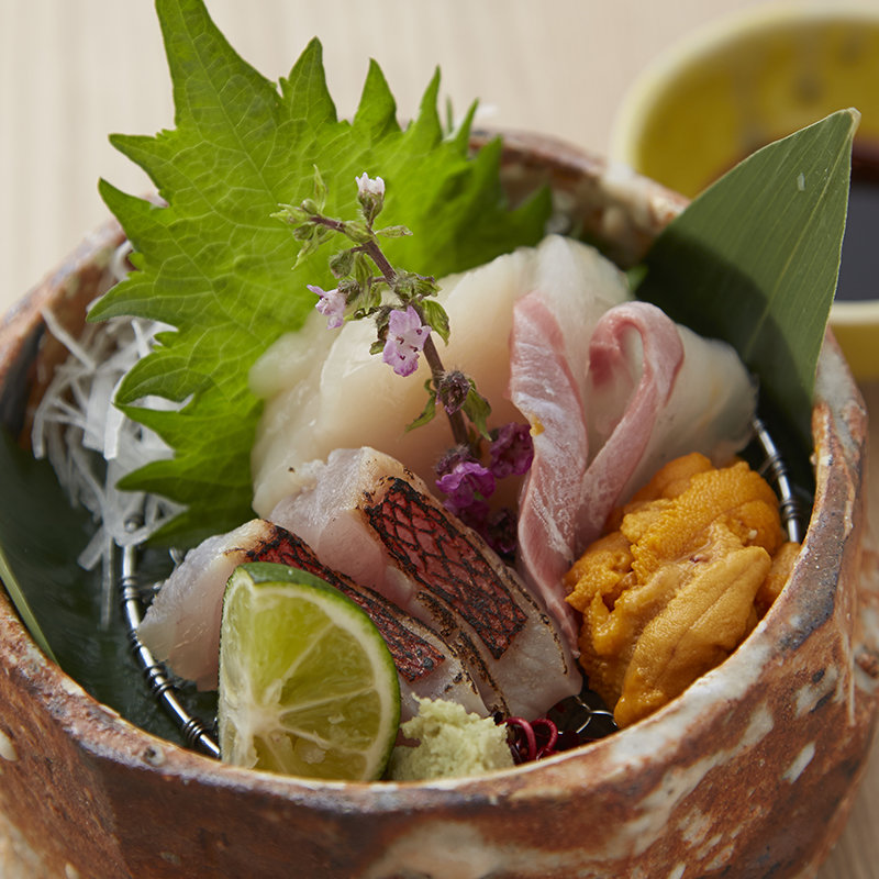 鮮魚の盛り合わせ(北新地君しま)