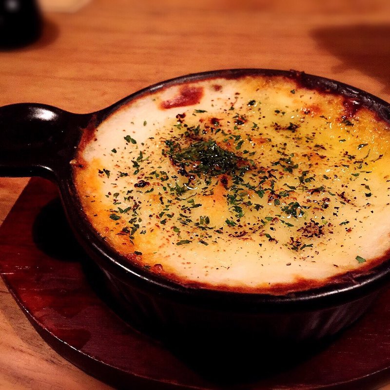 色々ジビエのポテトグラタン(肉バル・ジビエ　アンタガタドコサ 恵比寿店)