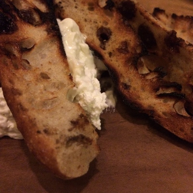  マスカルポーネの炭焼きレーズンパネ・パンナ(KNOCK CUCINA BUONA ITALIANA 六本木ヒルズ店)