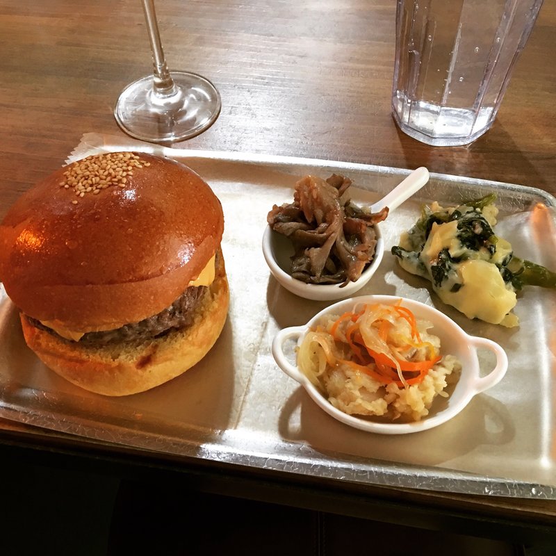 チーズバーガー(S.F.BURGERs （エスエフバーガーズ）)