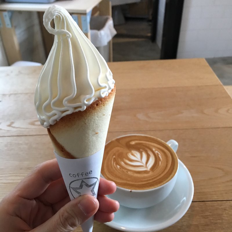 ソフトクリーム(815 Coffee Stand)
