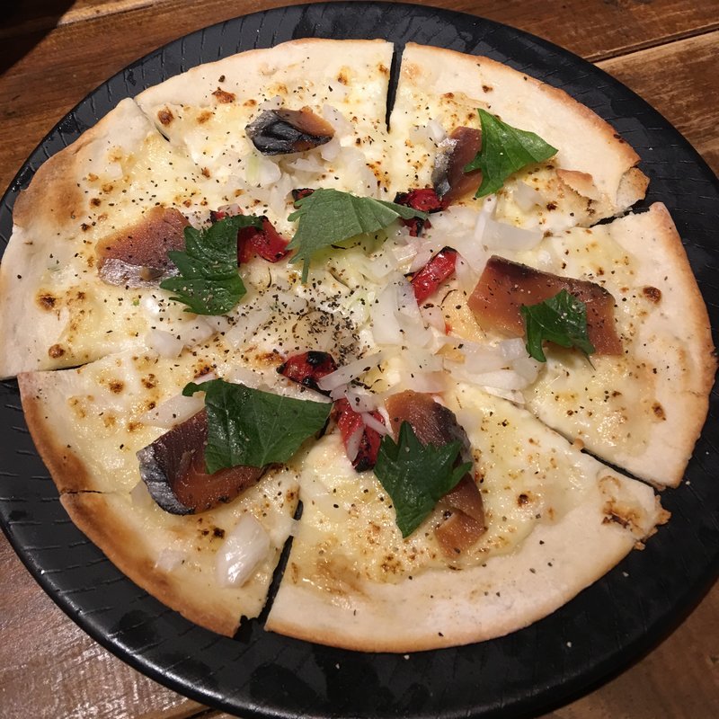 へしこピザ(四十八漁場 渋谷桜丘店)