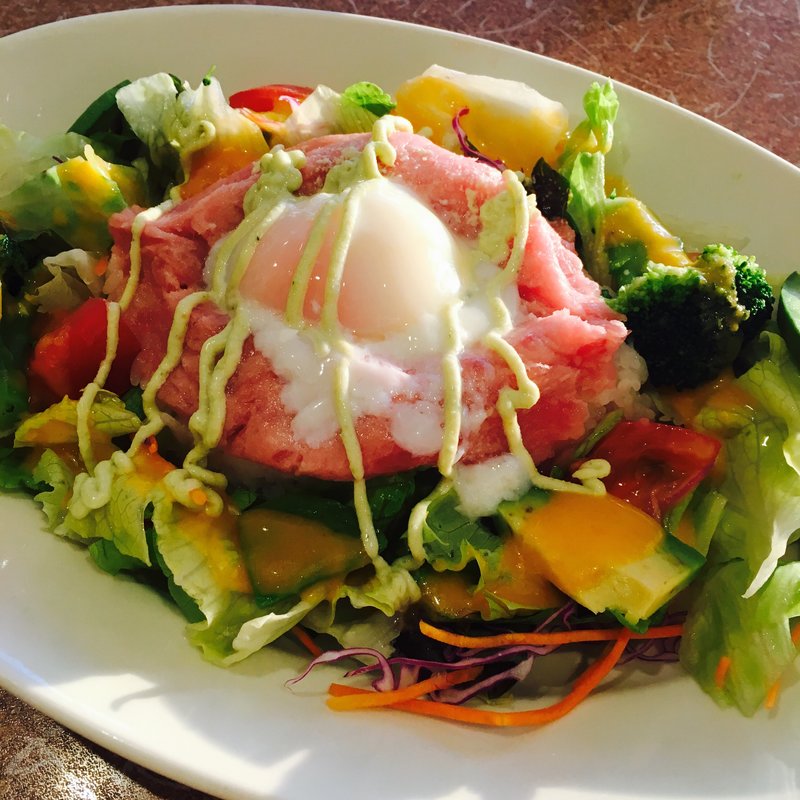 マグロのロコモコ(ロイヤルデリ 羽田空港店 （Royal Deli）)