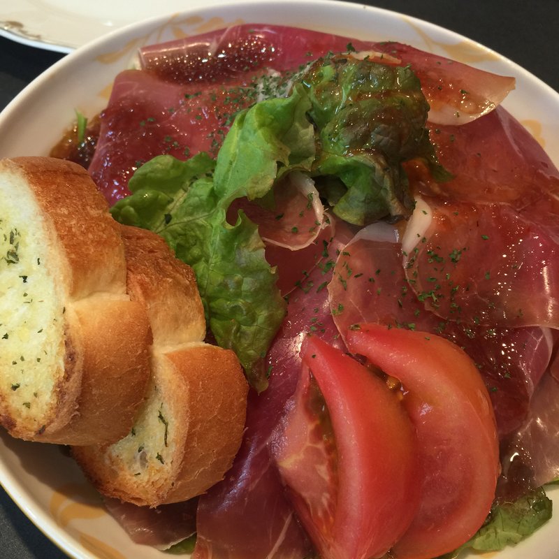 生ハムのサラダ(ぱんのみみ)