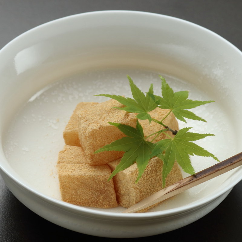 わらびもち(料亭 つたも )