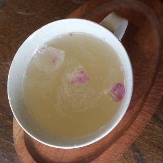 酵素シロップホット割り(カフェ cotito ハナトオカシト 西荻窪 花屋・焼菓子)