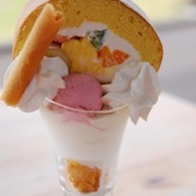 ケーキパフェ(コーヒーハウス ショコラ )