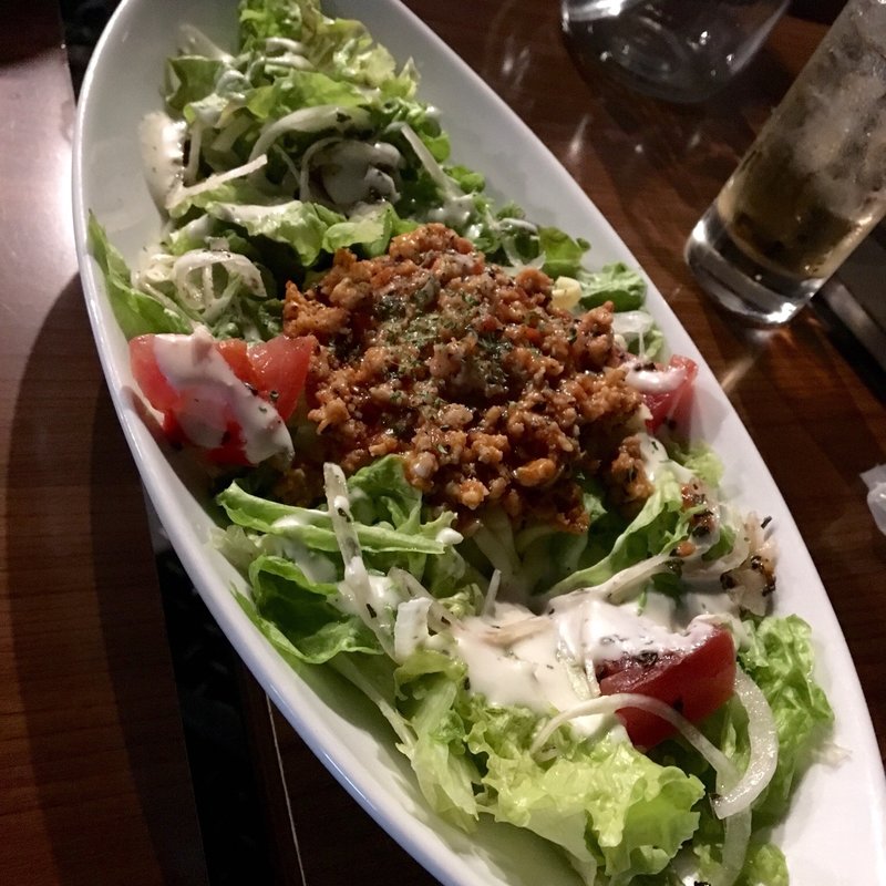 鶏のなんこつ入りタコライス(BOMA TOKYO)