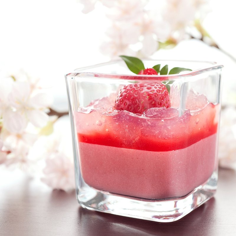 苺のシャーベット(チャイナブルー)