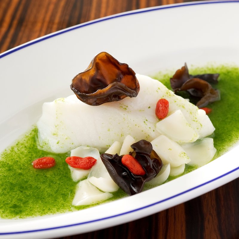 白身魚のポワレ(チャイナブルー)