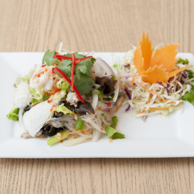 タコのカルパッチョ(バンコクキッチン 丸の内店 / Flora)