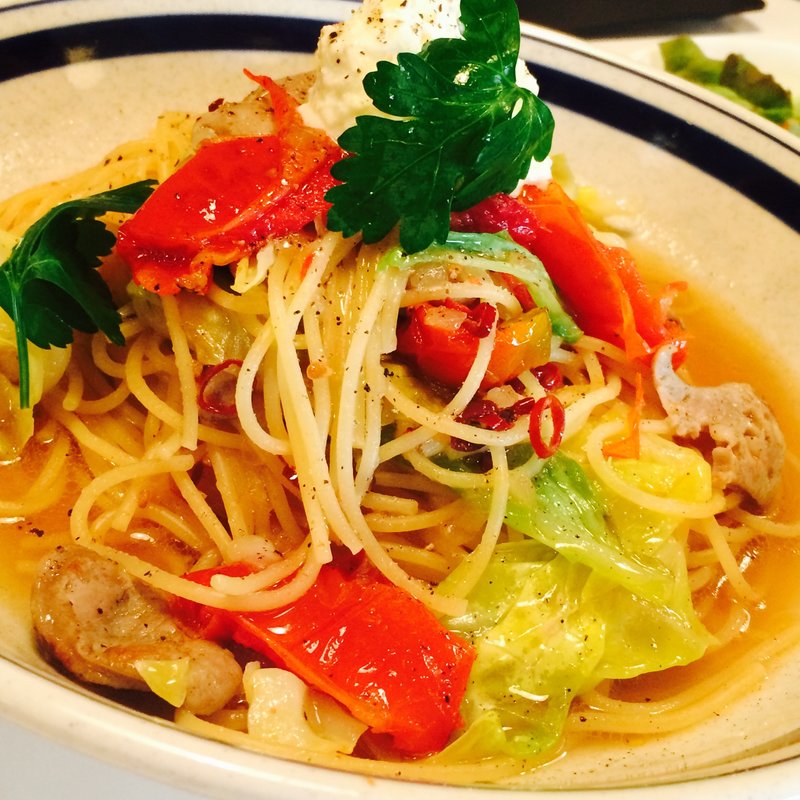 サルシッチャ、キャベツ、リコッタチーズのスパゲッティーニ(MOJA in the HOUSE)