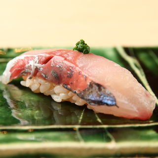 カンパチの握り 寿司日向 の口コミ一覧 おいしい一皿が集まるグルメコミュニティサービス Sarah