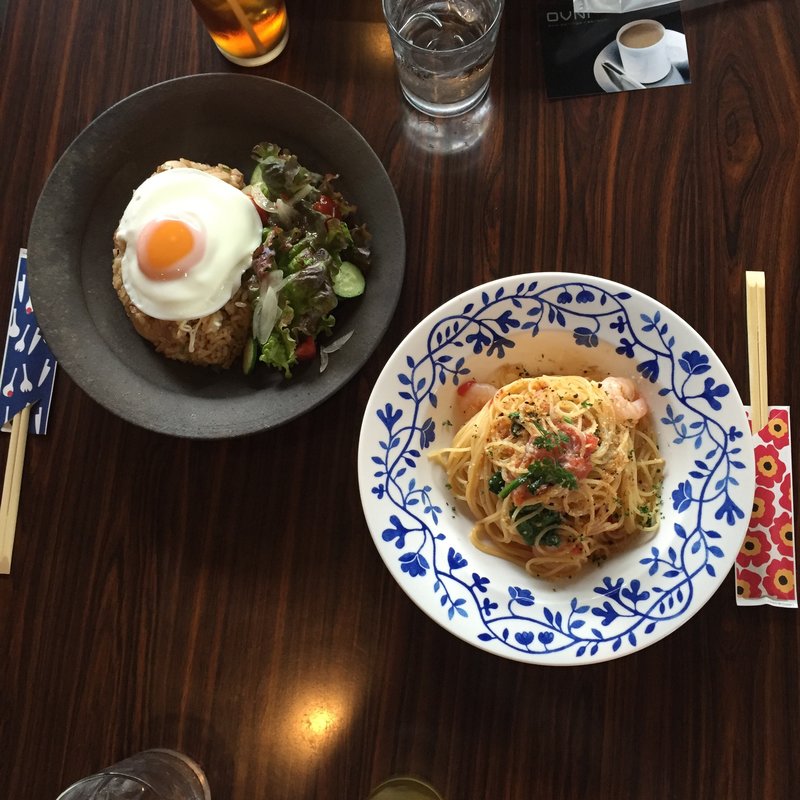 海老と鶏肉のナシゴレン(OVNi)