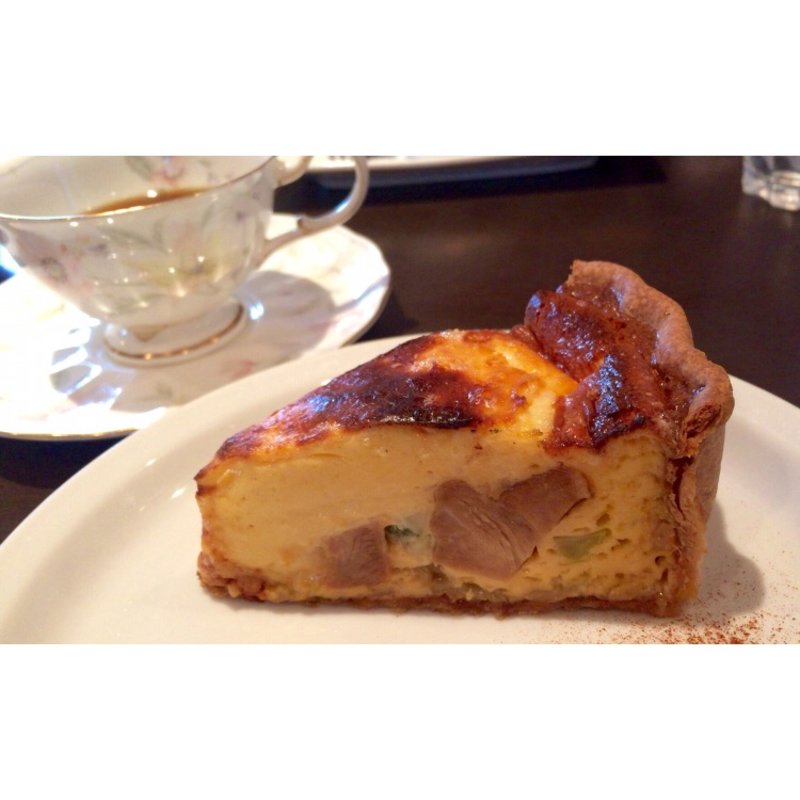 日替わりキッシュ(チキンとブロッコリー)(Brown Beans)