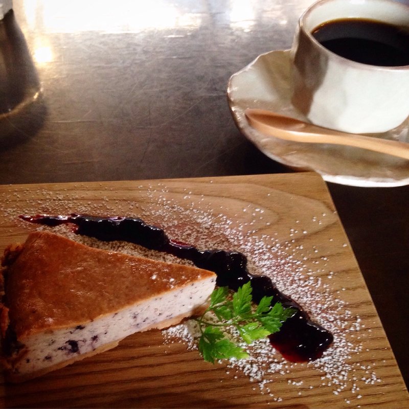 自家製ベイクドチーズケーキ ブルーベリー入り(上七軒Ojbon　Cafe )