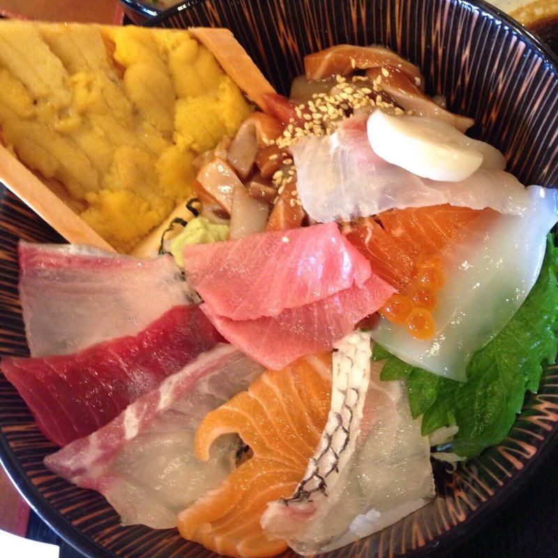 スーパー海鮮丼(博多豊一長浜食堂 )