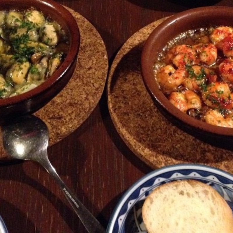 エビとムール貝のアヒージョ(フィゲラス)