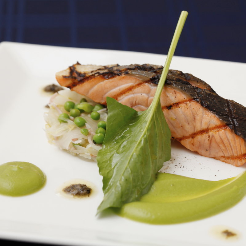 サーモンのムニエル(Bistro SULLY)