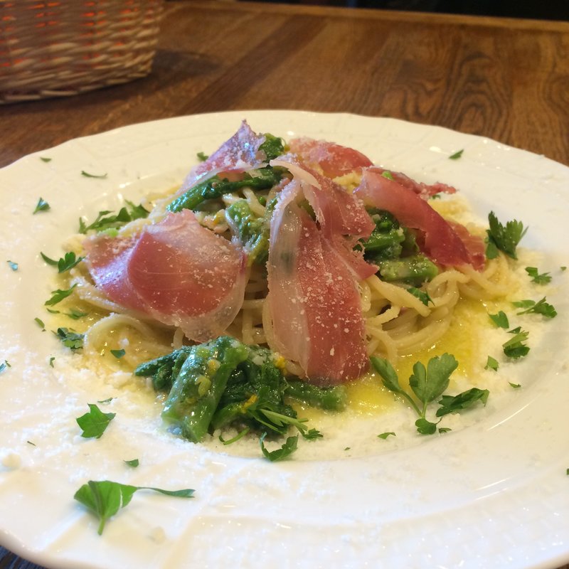 生ハムと菜の花のスパゲティ(イルビッライオ IL Birraio｜鎌倉 湘南 由比ヶ浜)