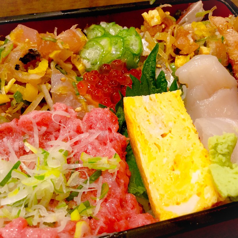 セレブ丼(すし屋の新八)