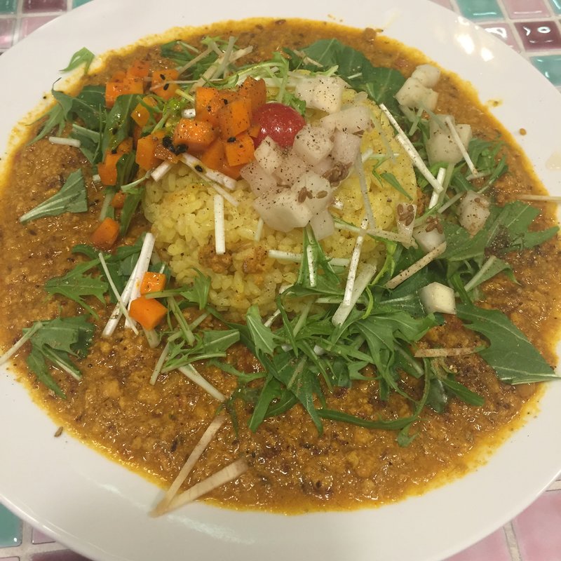 キーマカリーとポークビンダルーのあいがけ(山口カリー)