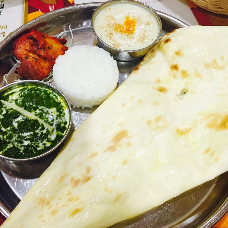 2種類のカレーセット(スビ・マハル稲野店)