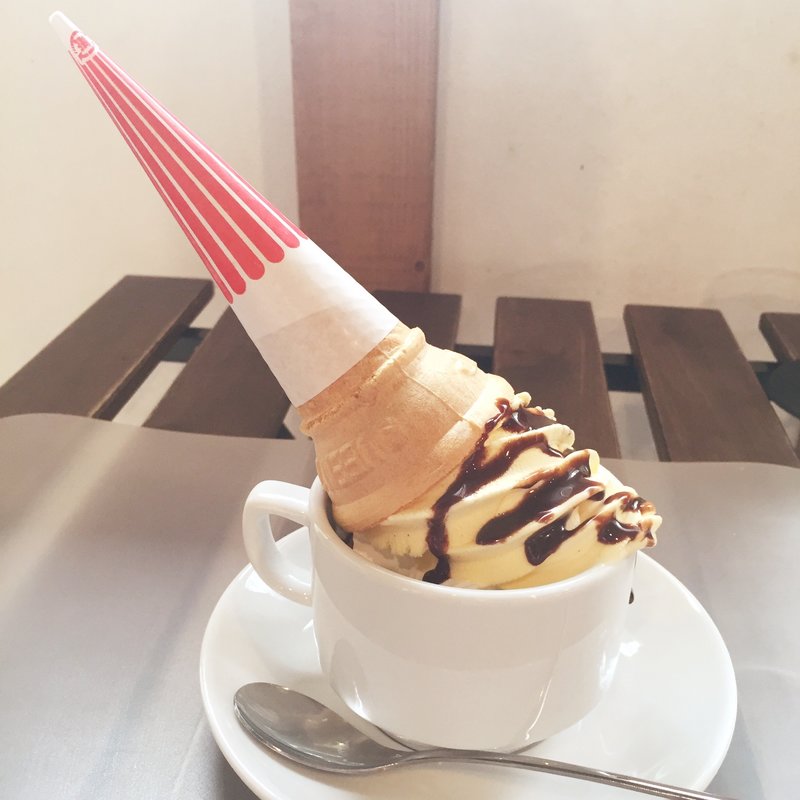 ソフトクリーム(ダブル)(ビアンコ ブランコ)