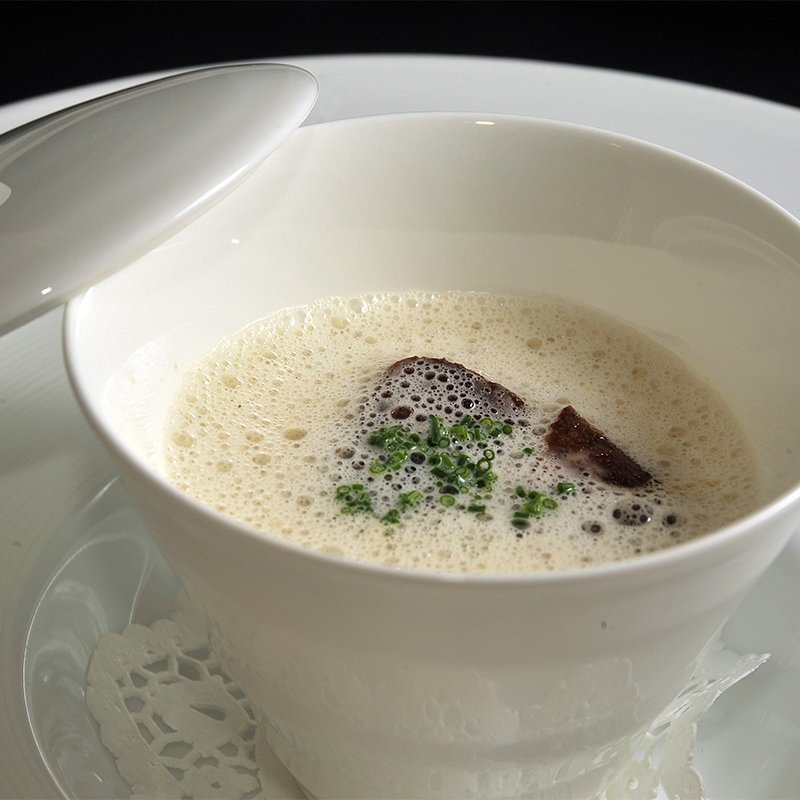 フォアグラのスープ仕立て(モノリス)