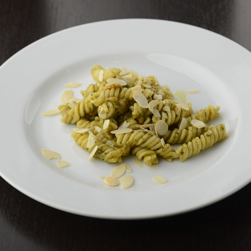 モッツアレラチーズとバジルのパスタ(イルチッチョーネ)