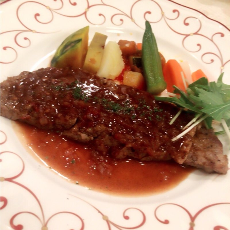 (フュメドゥコスモ )