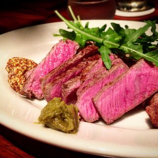 牛肉と豚肉の盛り合わせ(いつも （itumo）)