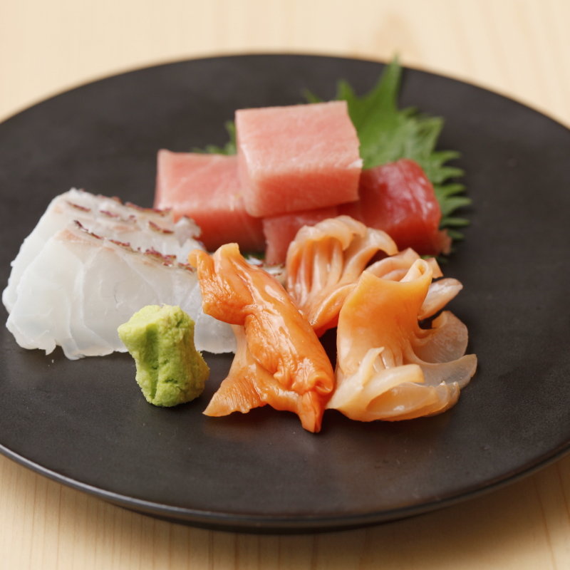 鮮魚の盛り合わせ(鮨 みもと)
