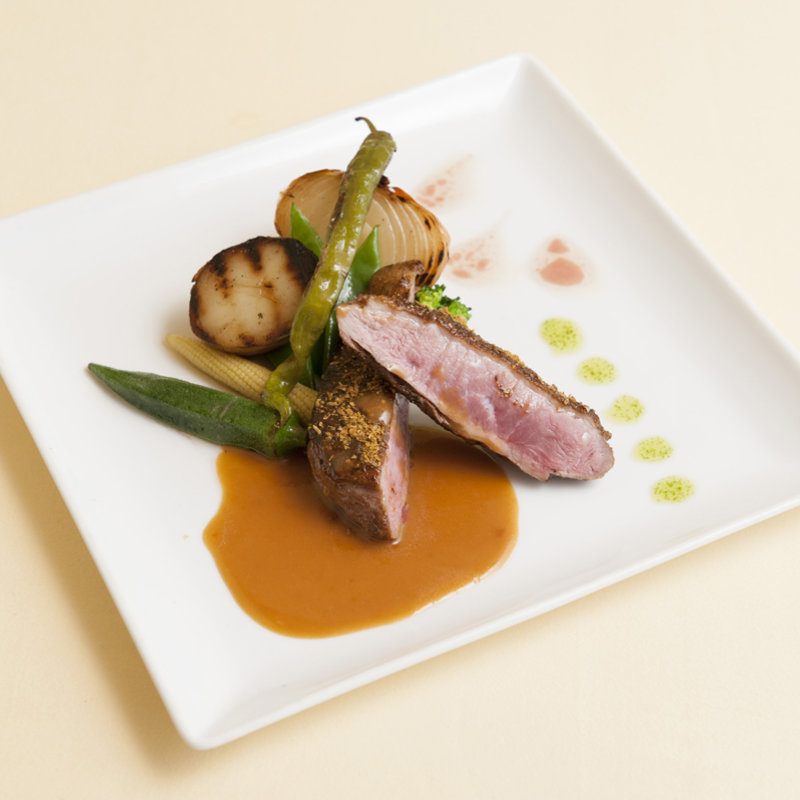 シカ肉のグリル(フランス料理 マフィーユサラサ)