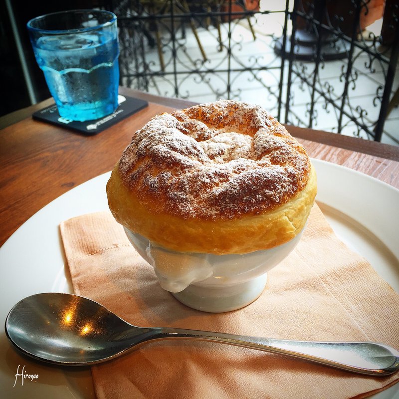 熱々プリンのパイ包み焼き(BISTRO RUBAN)