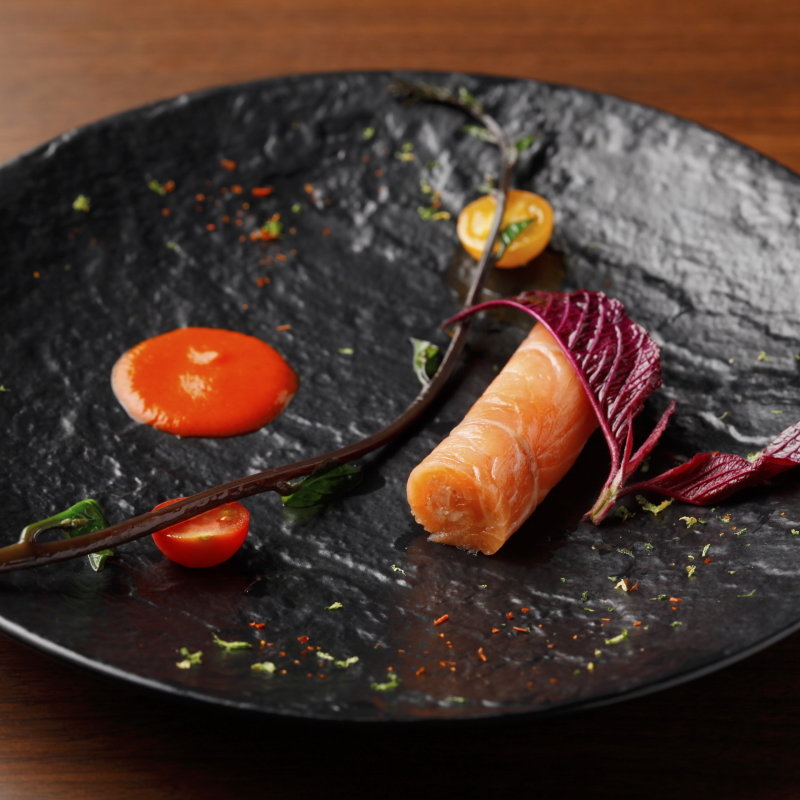 サーモンのムニエル(Burgundy （バーガンディ）)