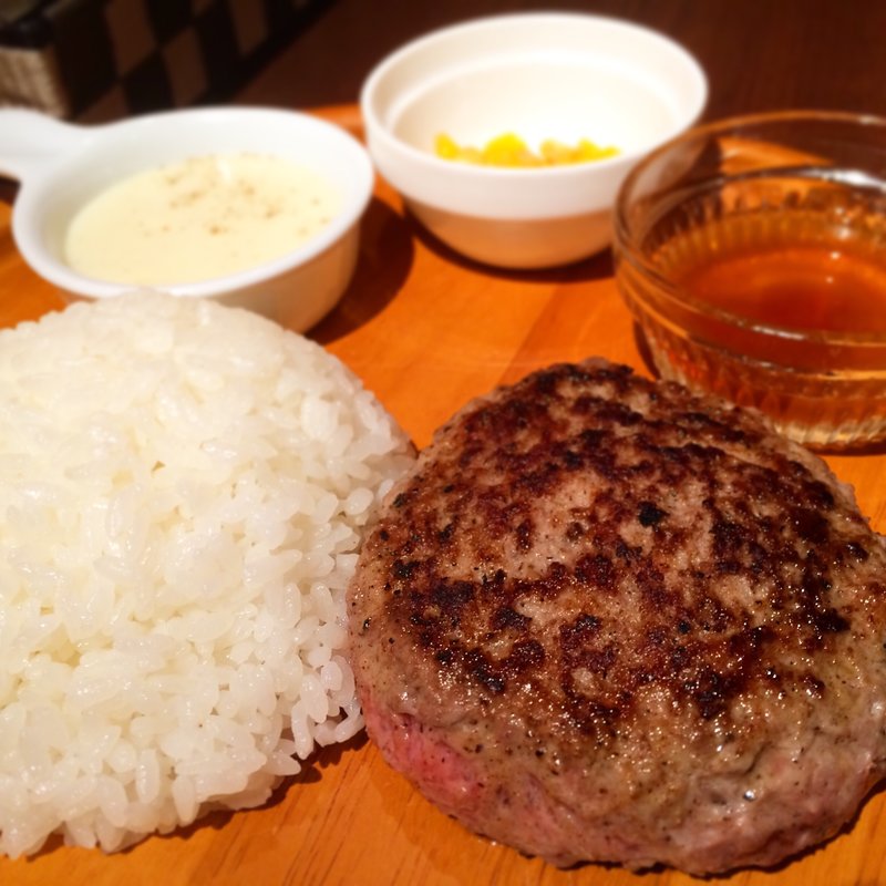 和牛ハンバーグ定食(M.E.S. Cafe & Bar)