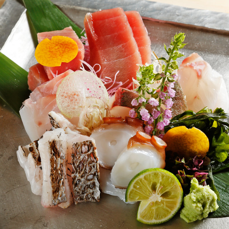 鮮魚の盛り合わせ(春秋 溜池山王店 （シュンジュウ）)