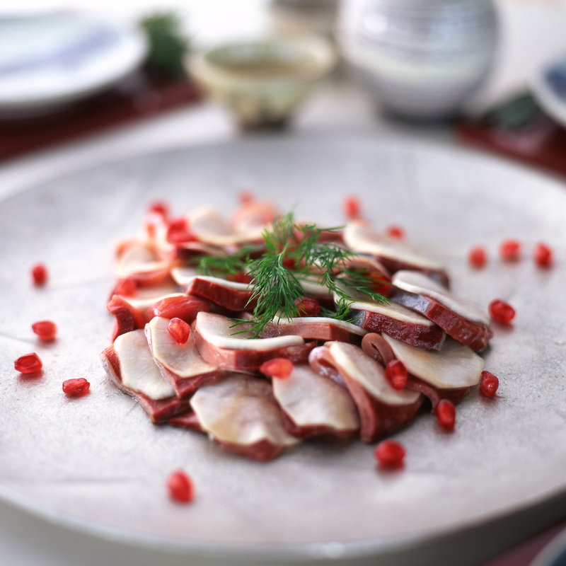 赤身とニンニクのカルパッチョ(春秋 溜池山王店 （シュンジュウ）)