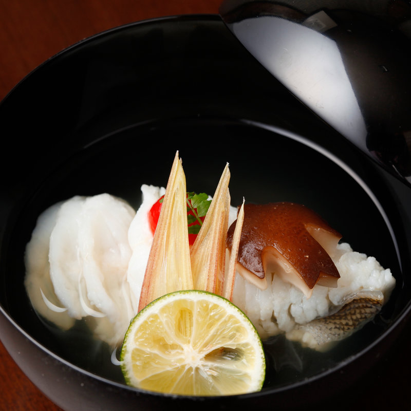 鱧の湯引き(神楽坂くろす)