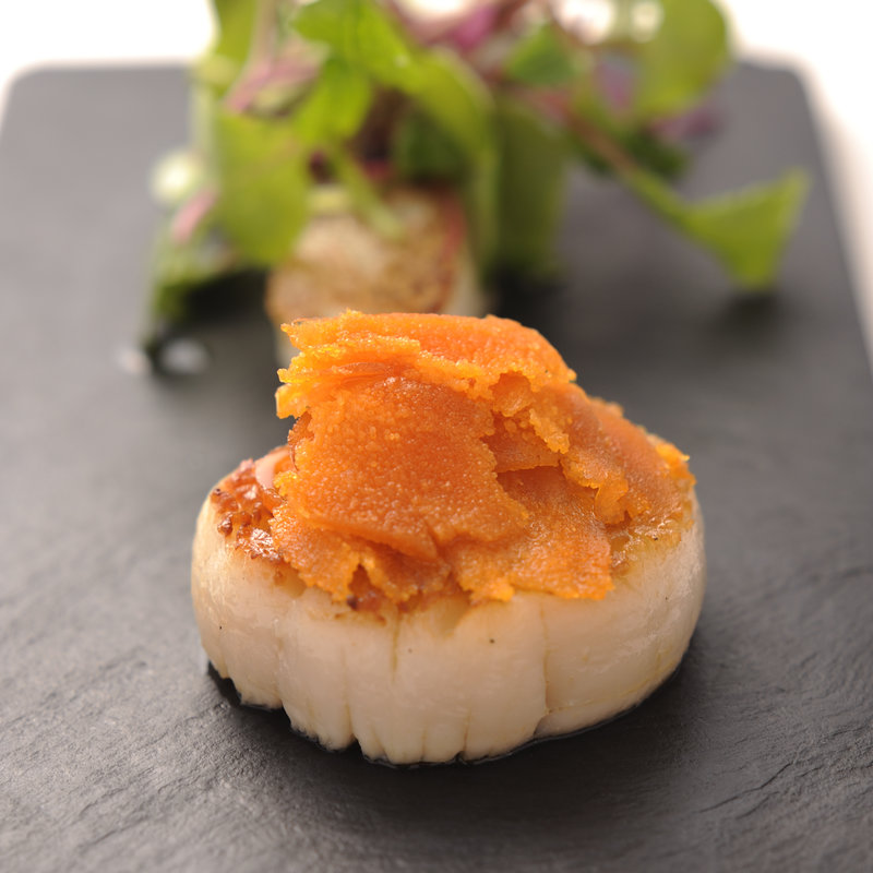 ホタテのグリル　カラスミ添え(イル ギオットーネ ディ ピュー)