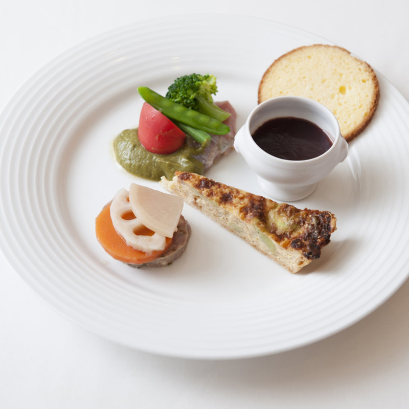 おまかせ盛り合わせ( レストラン メゾン ド ファミーユ （Restaurant Maison de Famille）移転前の店舗情報です。新しい店舗はレストラン メゾン ド ファミーユをご参照ください。)