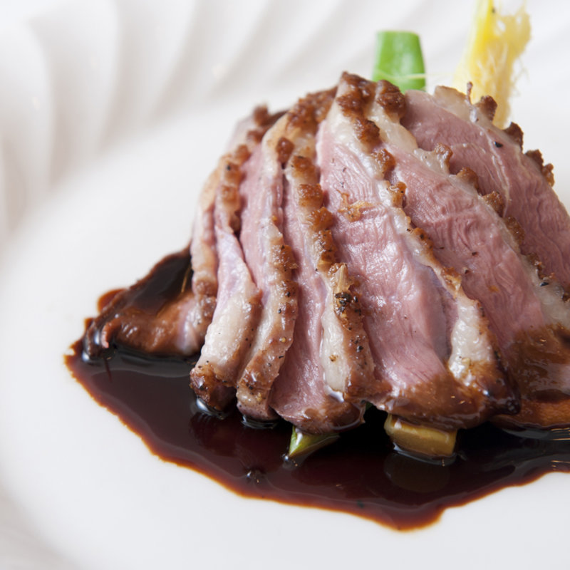 鴨肉のロティ( レストラン メゾン ド ファミーユ （Restaurant Maison de Famille）移転前の店舗情報です。新しい店舗はレストラン メゾン ド ファミーユをご参照ください。)