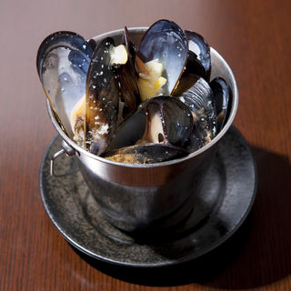 ムール貝の白ワイン蒸し(魚介専門スペイン料理 マリスケリア ソル)