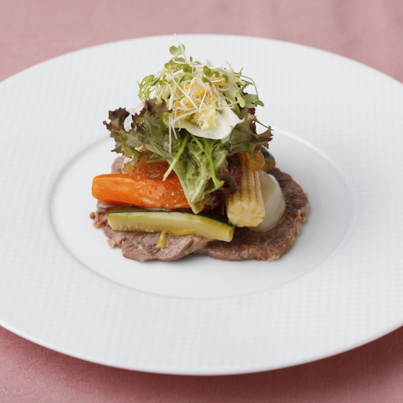 牛タン　野菜添え(レストラン ドンピエール)