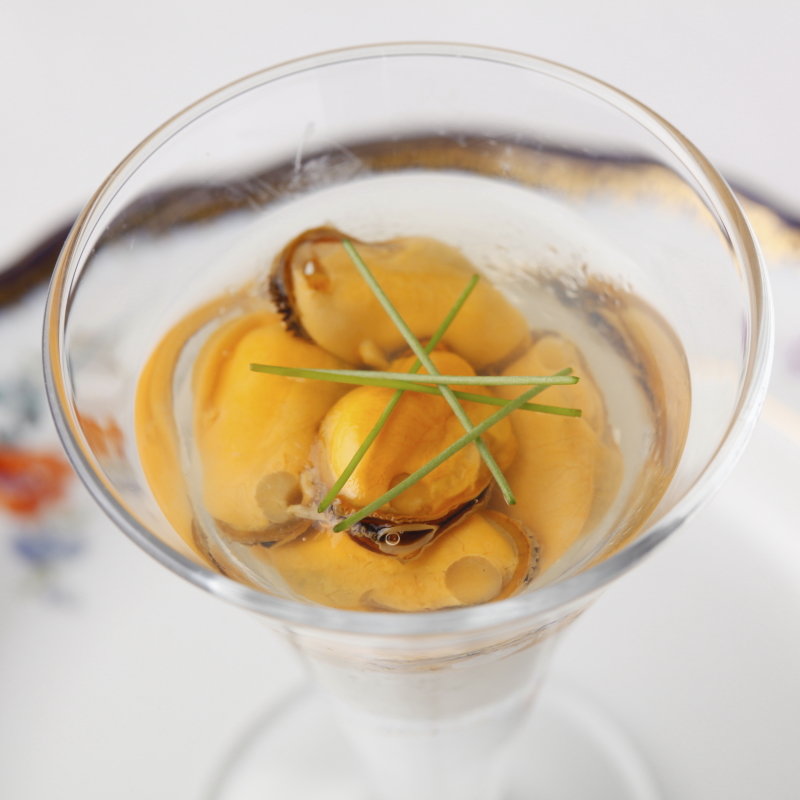 ムール貝のオイル仕立て(モダンフレンチ メザニーン／Mezzanine 日本橋)