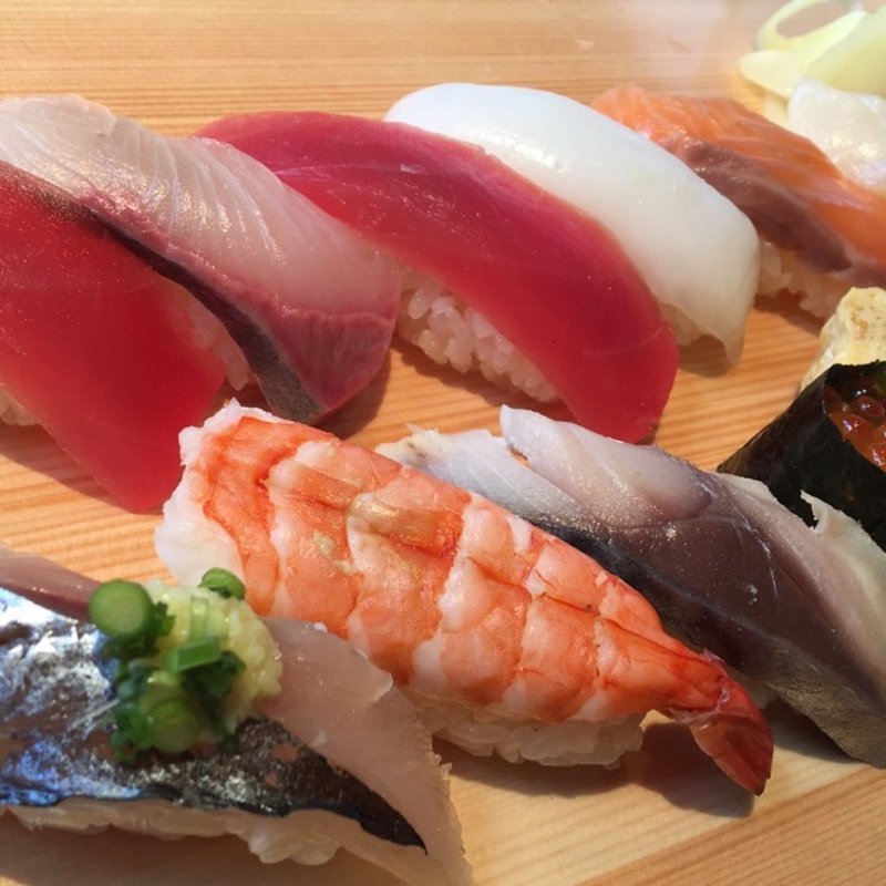 彩り寿司(MARINE & WALK 玉寿司)